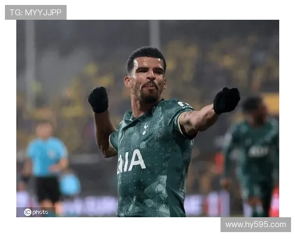 索兰克进球致敬孕妻路飞式庆祝 索兰克进球致敬孕妻路飞式庆祝